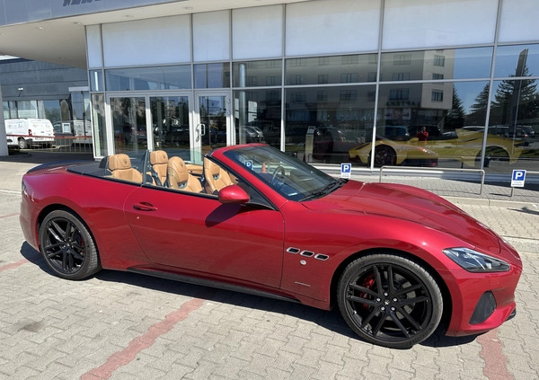 Maserati GranCabrio cena 330000 przebieg: 25600, rok produkcji 2018 z Warszawa małe 211